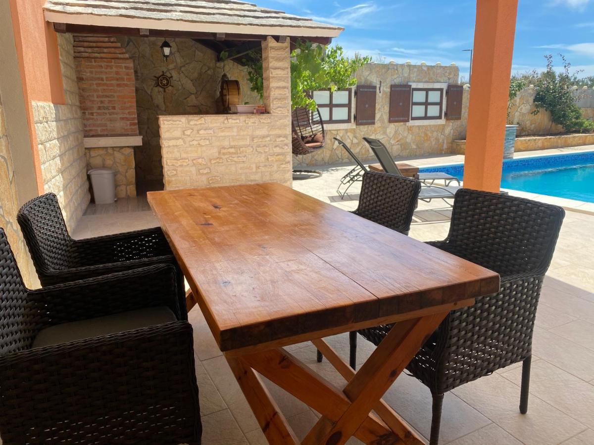 Holiday Home Cerim Trogir Ngoại thất bức ảnh