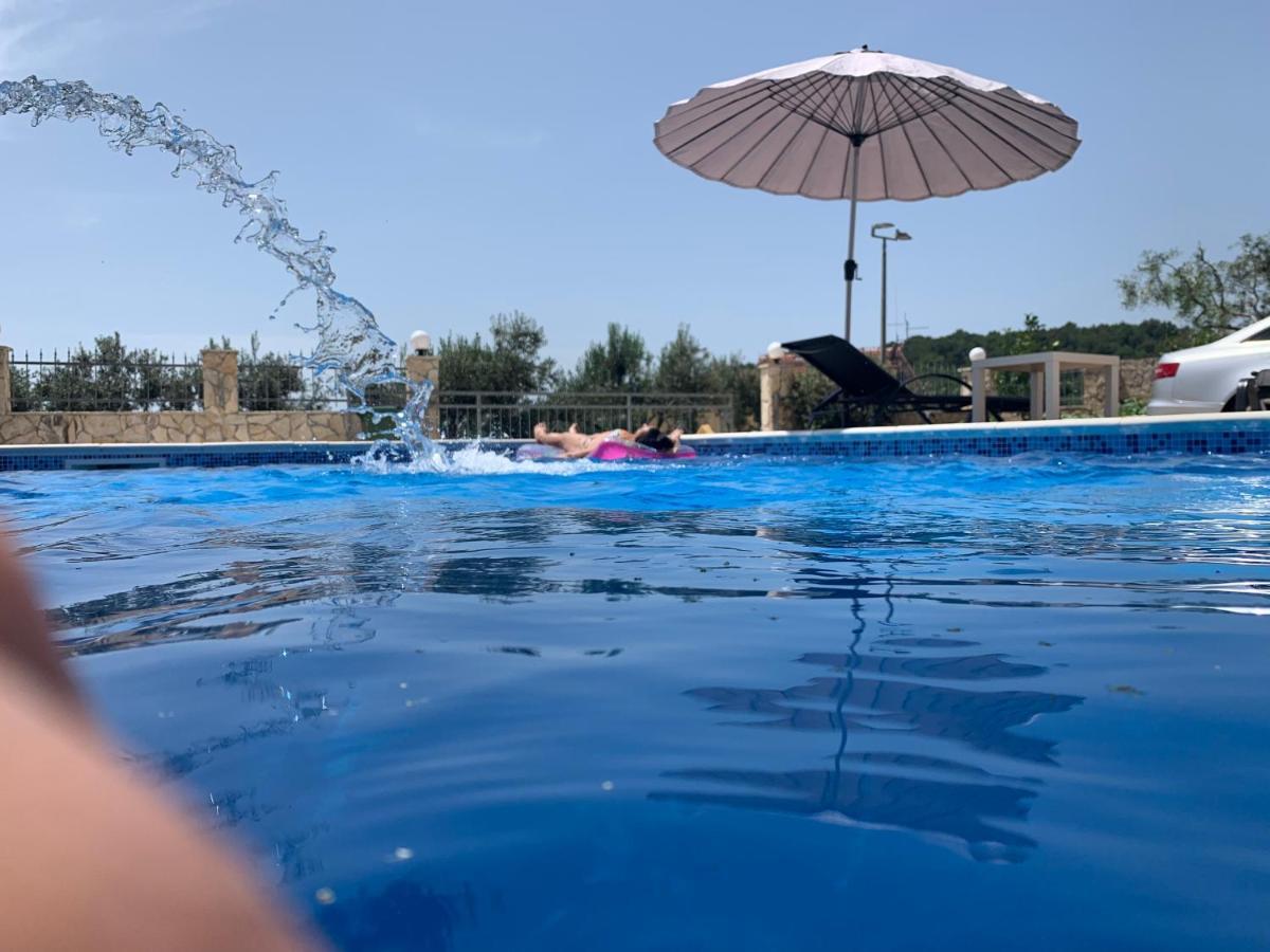 Holiday Home Cerim Trogir Ngoại thất bức ảnh