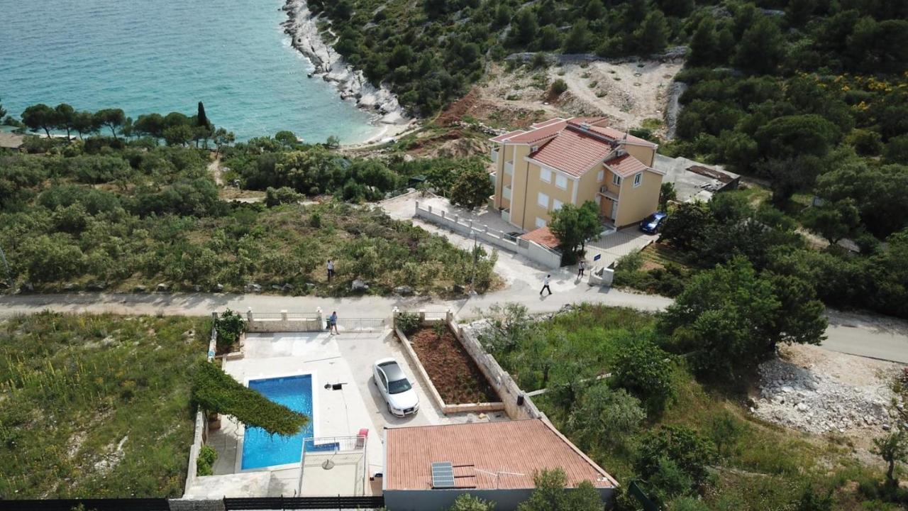 Holiday Home Cerim Trogir Ngoại thất bức ảnh